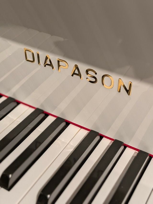 DIAPASON（ディアパソン） 183E 中古グランドピアノ ホワイト再塗装済