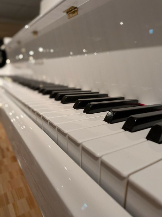 DIAPASON（ディアパソン） 183E 中古グランドピアノ ホワイト再塗装済