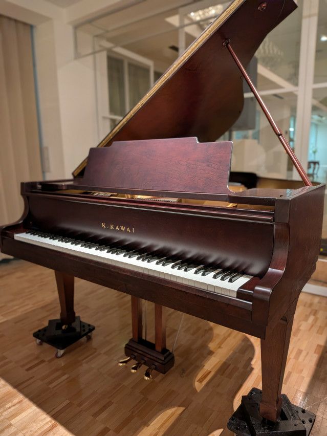 グランドピアノ【カワイ　KG-3C】販売 中古ピアノ カワイ(KAWAI KG3C) お買い得木目調グランドピアノ ｜ 世界