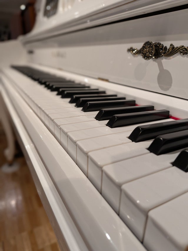 KAWAI（カワイ） KL11KF 中古ピアノ ホワイトカラーでさらに上品に