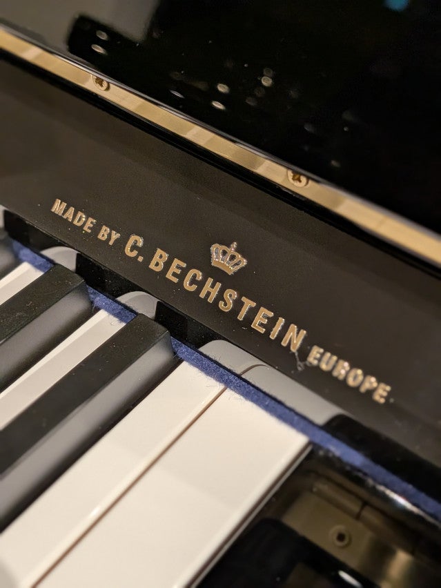 W.HOFFMANN（ホフマン） V2 中古ピアノ | 中古ピアノ・新品ピアノ販売