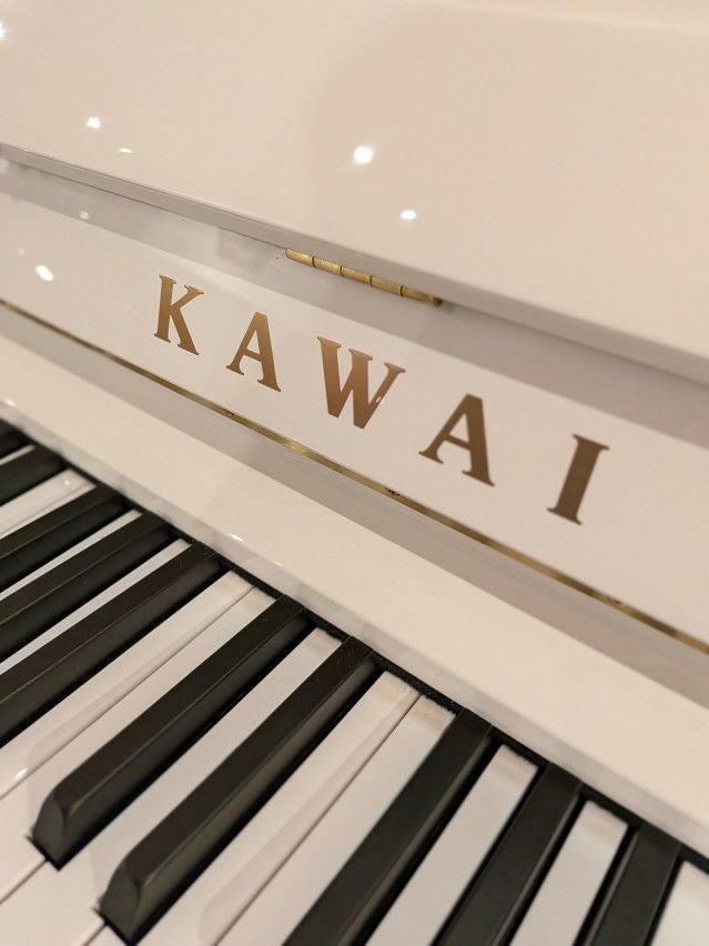 KAWAI(カワイ) K200 中古ピアノ 明るく華やかに彩るホワイトピアノ