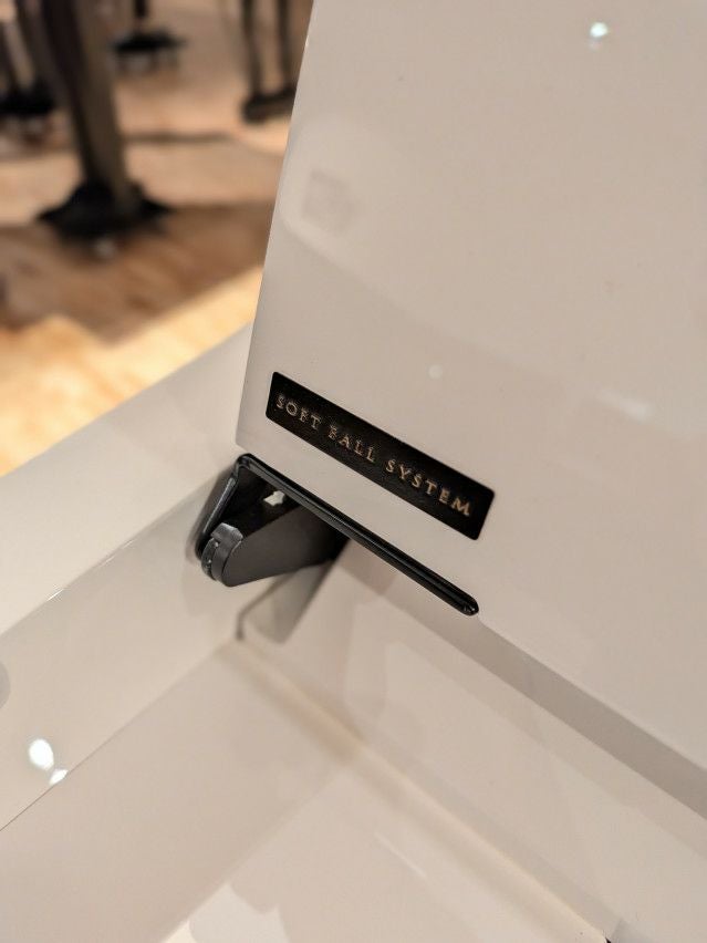 KAWAI(カワイ) K200 中古ピアノ 明るく華やかに彩るホワイトピアノ