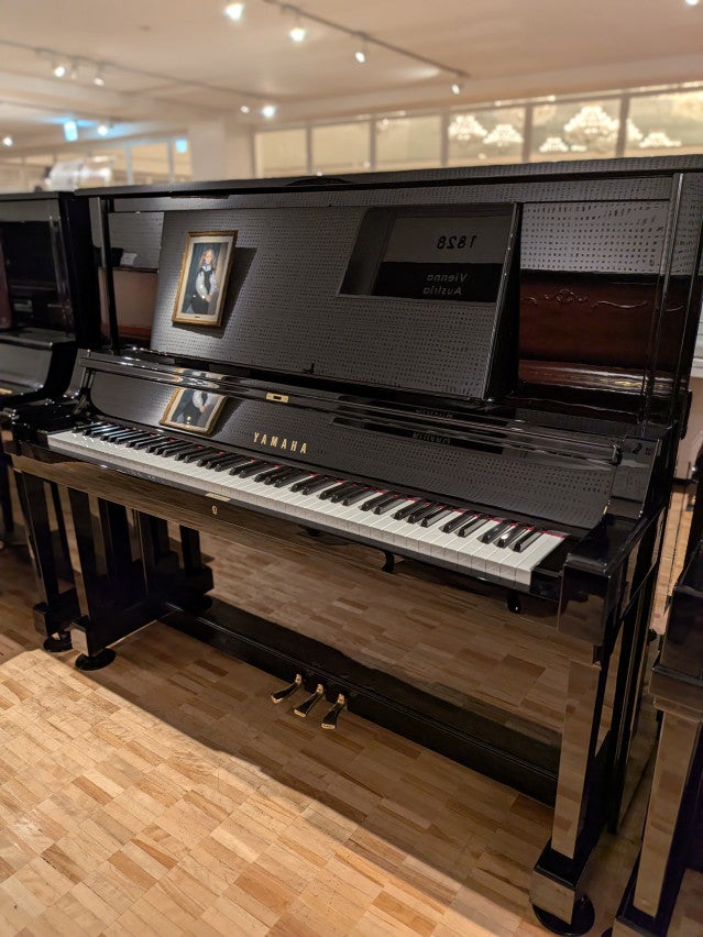 YAMAHA（ヤマハ） UX50Bl 中古ピアノ X支柱構造で力強い響き。ヤマハ