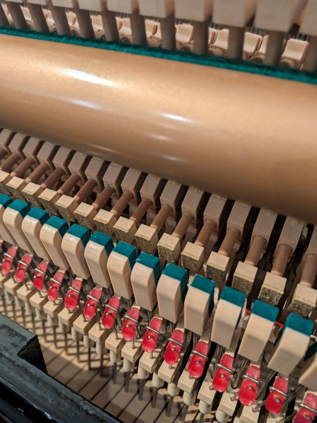 KAWAI（カワイ） MO55 中古ピアノ 音も佇まいも、ワンランク上のアップ