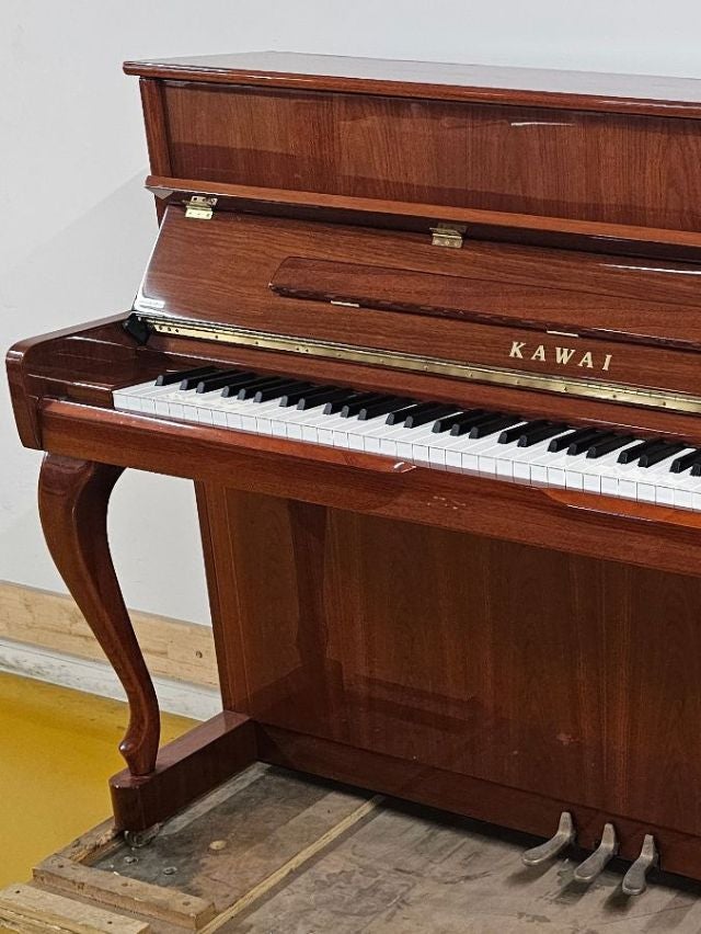 ♬カワイ/ ラグジュアリーなKAWAI LD22WF アップライトピアノ KAWAI（カワイ） LD22WF 中古ピアノ ラグジュアリーデザインシリーズ