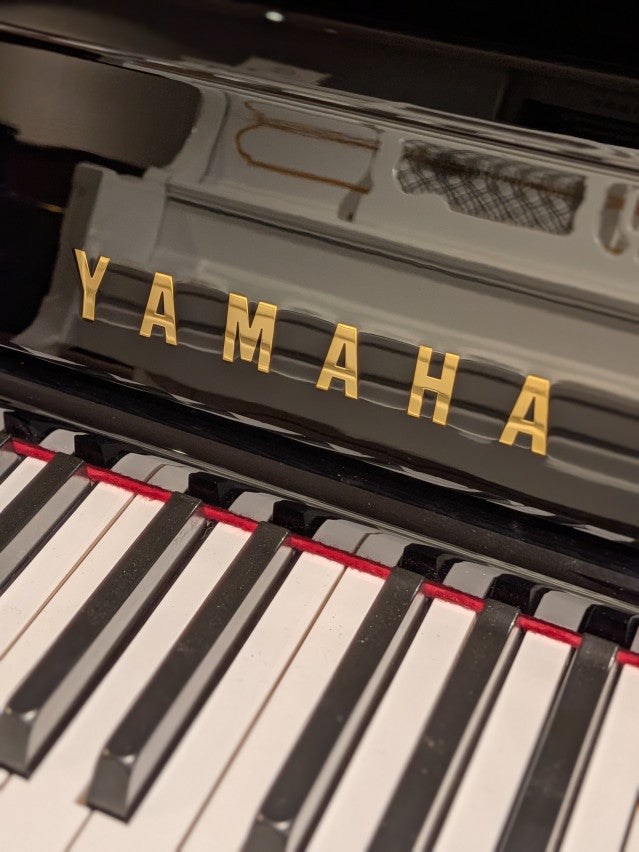 YAMAHA(ヤマハ) UX30Bl 中古ピアノ 人気のXシリーズ♪ヤマハ上位 YAMAHA(ヤマハ) UX30Bl 中古ピアノ 人気のXシリーズ♪ヤマハ上位
