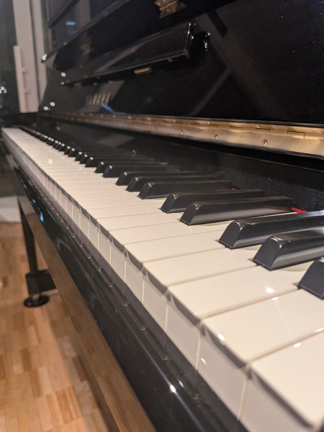 YAMAHA（ヤマハ） b113 中古ピアノ 初めてのピアノとしてお勧め。高さ