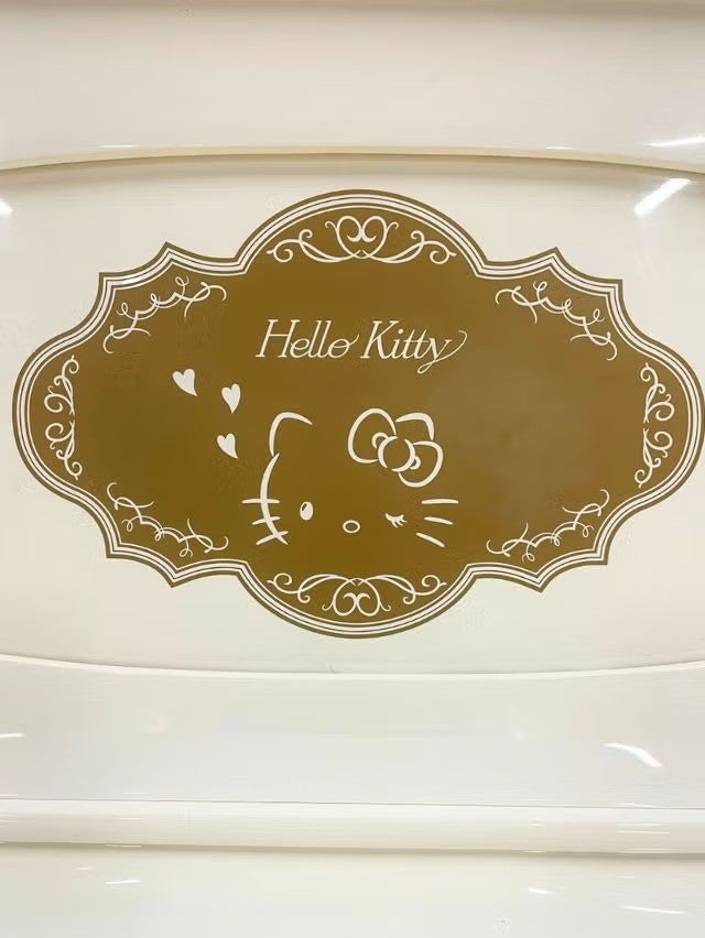 APOLLO(アポロ) KTY121 中古ピアノ 可愛らしいハローキティーピアノ APOLLO(アポロ) KTY121 中古ピアノ 可愛らしいハローキティーピアノ