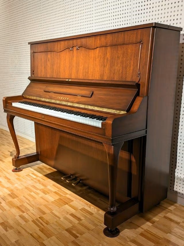 YAMAHA(ヤマハ) WX106W 中古ピアノ X支柱搭載！ヤマハ3型木目・猫脚