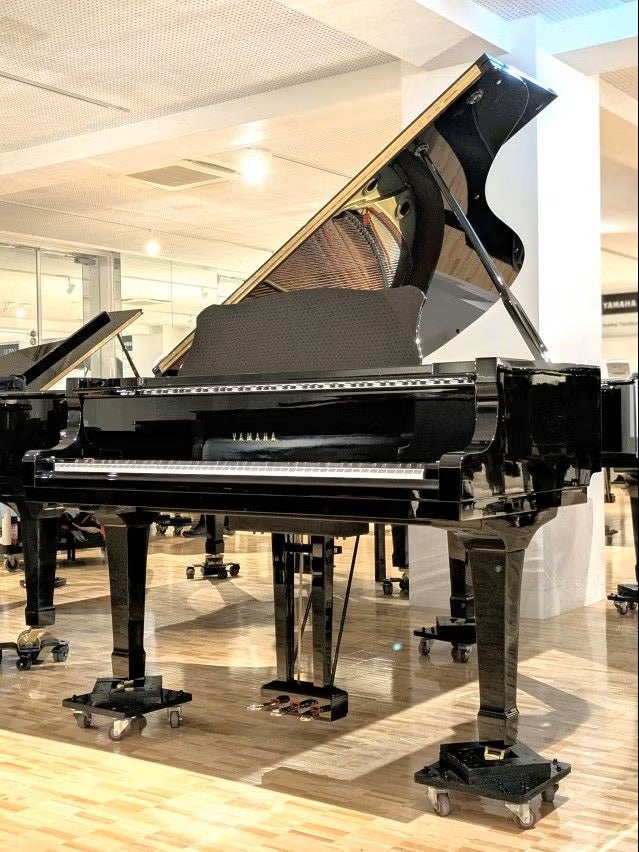 YAMAHA グランドピアノ G3E(IVY) 【198万番台】 YAMAHA(ヤマハ) G3E 中古グランドピアノ 豊かな響き、多彩な音色♪人気